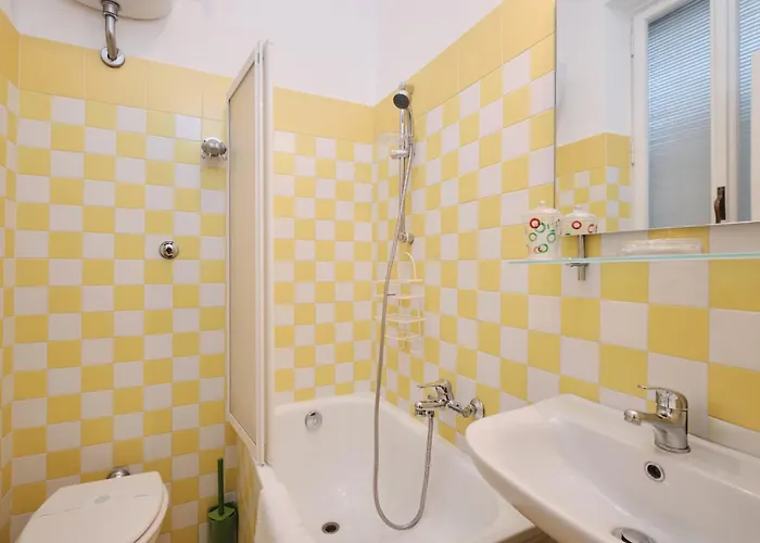 Penthouse 5 Minutes From The Vatican - 5 Bedrooms & 4 Bathrooms דירה *